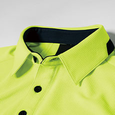 台襟使用で清潔できちんとした印象に