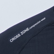 右肩部分にロゴのプリント