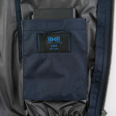 左内側バッテリーポケット