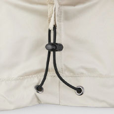 内側部分は裾調節機能付き(スピンドル仕様)