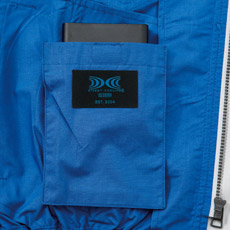 左内側バッテリーポケット