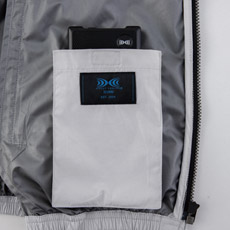 左内側バッテリーポケット