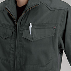 胸ペン差し(左)