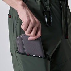 ファスナーポケット(左)