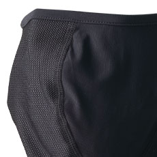 口元もメッシュ素材でムレにくい