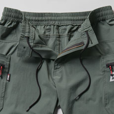 ウエスト調整用ドローコード付き