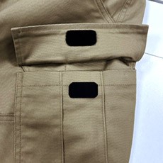 面ファスナーポケット(左)