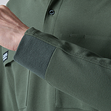 袖口半リブ仕様