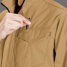 胸ペンさし(左)