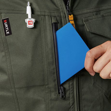 右ファスナーポケット