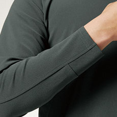 袖口半リブ仕様