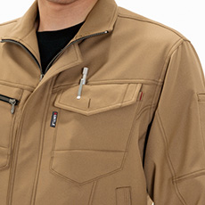 胸ペンさし（左）