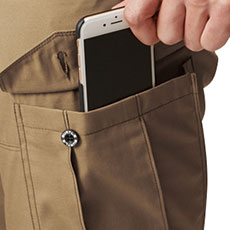 スマートフォン収納ポケット(左)