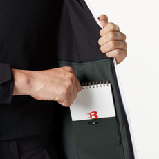 内ポケット(左・ボタン止め)、カフスアジャスター