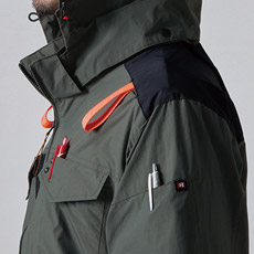 袖ペンポケット、胸ペンポケット