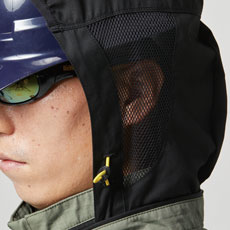 サイドはメッシュ構造、スピンドル