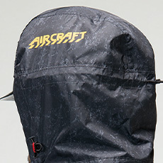 大型フードスピンドル付き(ボタン止め脱着仕様)/ヘルメット対応/フードプリント