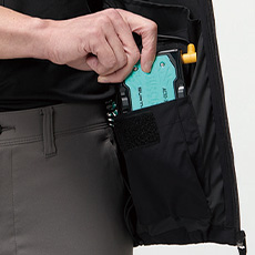 内バッテリーポケット(左・マジックテープ止め)