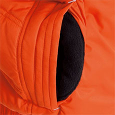 脇ポケット内フリース仕様