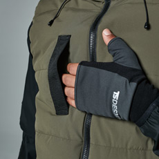 右胸タテ型ポケット付き