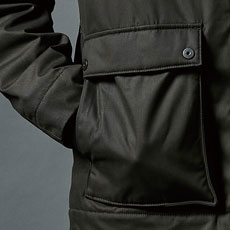 大容量ポケット+ハンドウォーマー