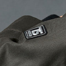 左袖ブランドネーム