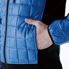 両脇ポケット。