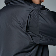 背中から腕の動きをアシスト、フレックスノーフォーク