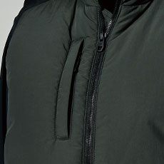 右胸ファスナーポケット