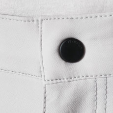 ロゴ付きボタン