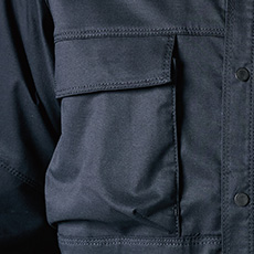 両胸フラップつきポケット