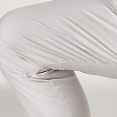 ストレッチ性があり動きやすい