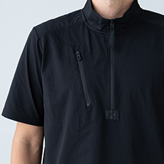 右胸ファスナーポケット