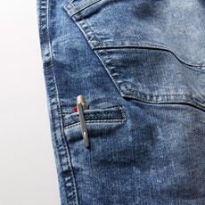 左サイドペン差し