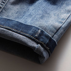 パンツ裾ひも通し穴(ひもは付いていません)