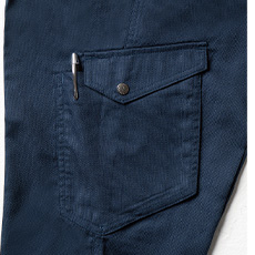 両側カーゴペン差し