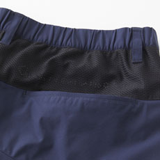 後ろポケット、メッシュ素材、インサイドロゴ