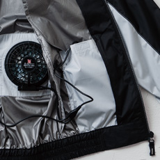 左内側バッテリーポケット