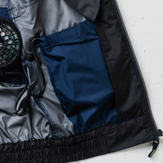 左内側バッテリーポケット