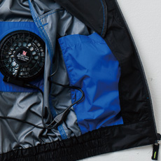 左内側バッテリーポケット