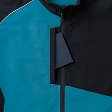 胸ファスナーポケット