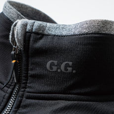 チンガード、反射ロゴプリント