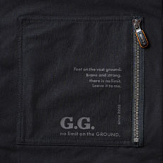 右胸ファスナーポケット