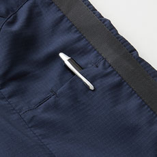 ロゴ無しラインテープ、袖ペン差し