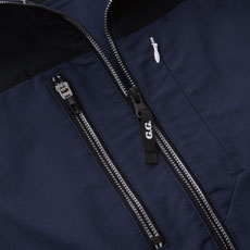 フロントファスナー引手ロゴプリント