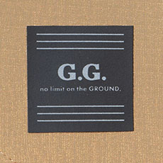 反射ロゴネーム