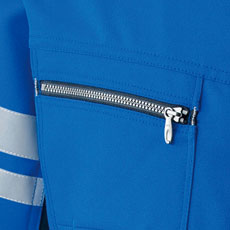 右胸ファスナーポケット