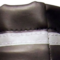 喜多 スパイク長靴　18-kr7200 かカバー部分に反射テープ付き。