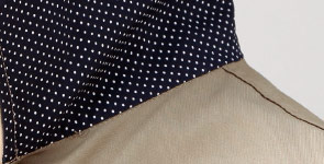 水玉の裏地がおしゃれなツナギ