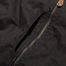 右胸ポケット付き